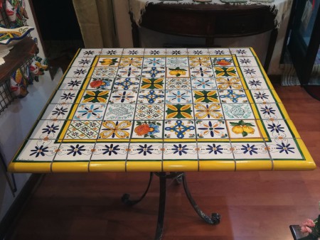 D/64 TAVOLO 75x75